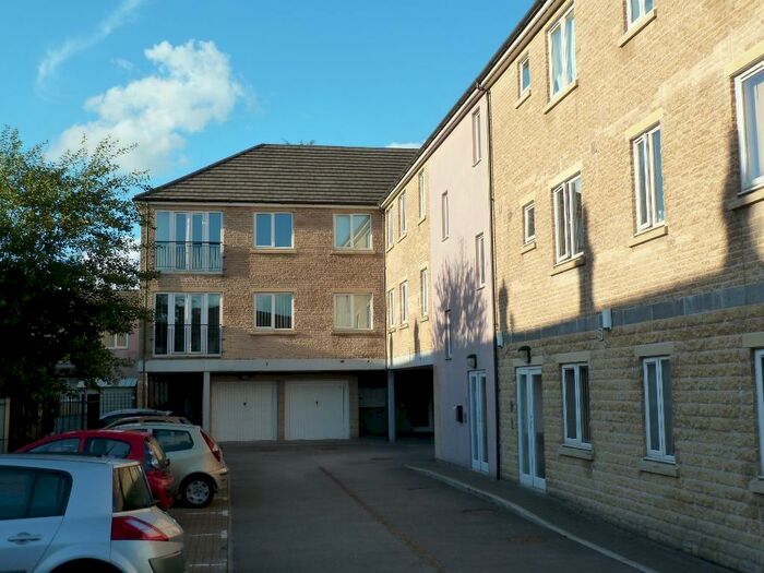 2 Bedroom Flat To Rent In Garden Street, Ramsbottom, BL0