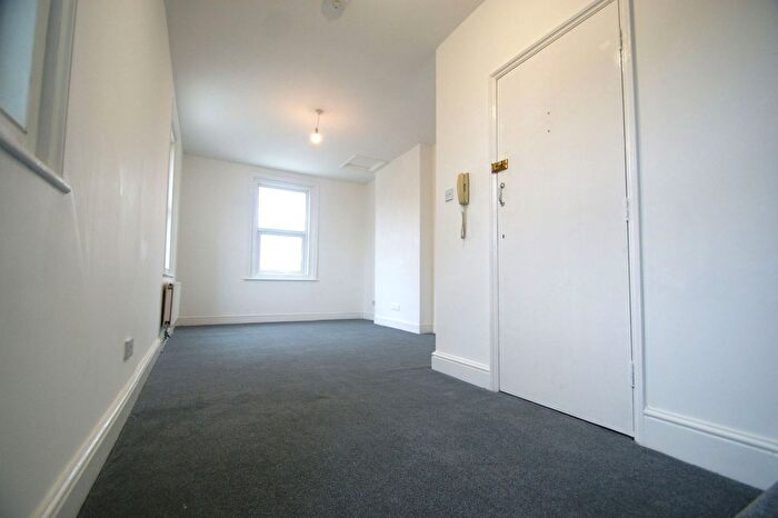 1 Bedroom Studio To Rent In - Godwin Road, Cliftonville, CT9