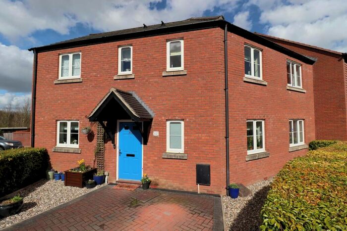 4 Bedroom Semi-Detached House For Sale In White Horse Road, Marlborough, SN8