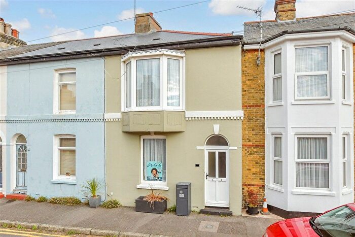 3 Bedroom Terraced House For Sale In Beaconsfield Road, Deal, Kent, CT14