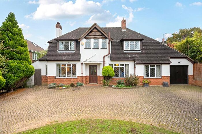 4 Bedroom Detached House For Sale In Gilhams Avenue, Banstead, SM7