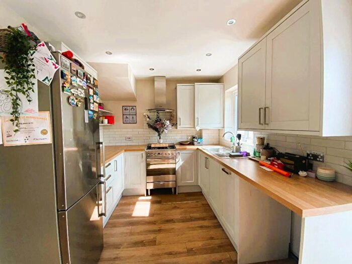 3 Bedroom Terraced House For Sale In South End Road, Hornchurch, RM12