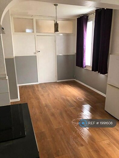 1 Bedroom Flat To Rent In Western Place, Worthing, BN11