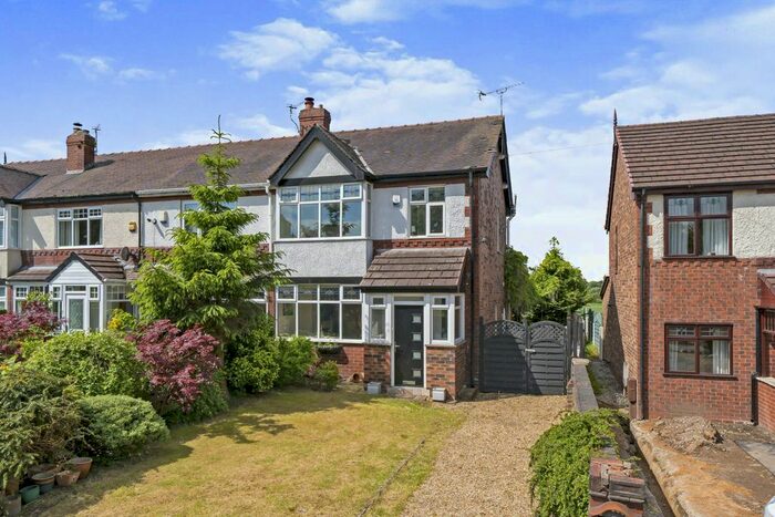 3 Bedroom End Of Terrace House For Sale In Golborne Dale Road, Newton-Le-Willows, WA12