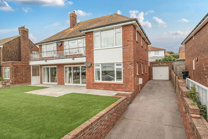 2 Bedroom Apartment For Sale In Royal Esplanade, Ramsgate, CT11