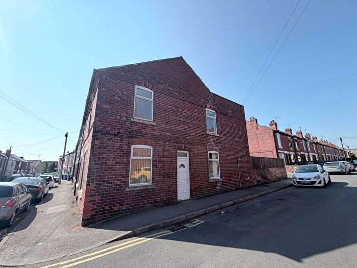 2 Bedroom Terraced House To Rent In Harrington Street, Mansfield, Nottinghamshire, NG18