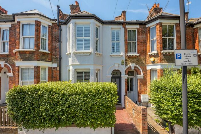 5 Bedroom House To Rent In Scholars Road London, SW12