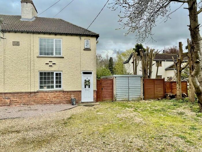 2 Bedroom Semi-Detached House For Sale In Broadgate, Whaplode Drove, PE12