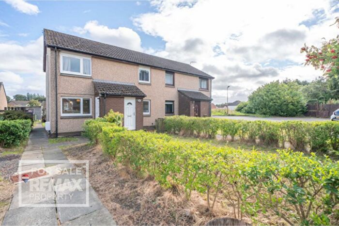 2 Bedroom Flat For Sale In Park Place, Eliburn, Livingston, EH54