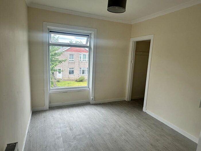 3 Bedroom Flat To Rent In Montford Ave, Rutherglen, G73