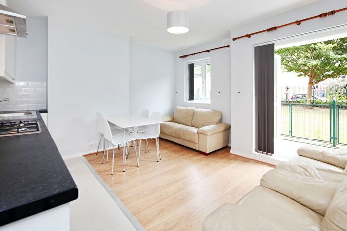 4 Bedroom Flat For Sale In Lambeth Walk, Kennington, SE11