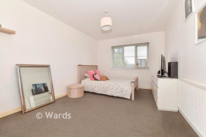 1 Bedroom Flat For Sale In The Sycamores, Hersden, Kent, CT3