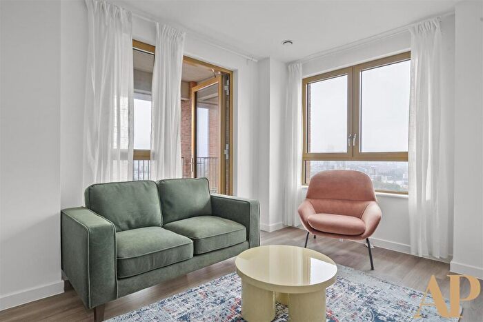 2 Bedroom Apartment To Rent In Vista Heights, Bermondsey Heights, SE15