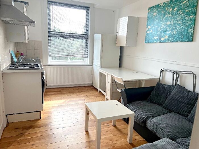 2 Bedroom Flat To Rent In Holloway Road, Archway, N19