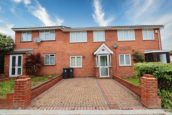 3 Bedroom Terraced House To Rent In Elmswood, Chigwell, IG7