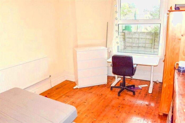 5 Bedroom Semi-Detached House To Rent In Derby Road, Fallowfield, Manchester, M14