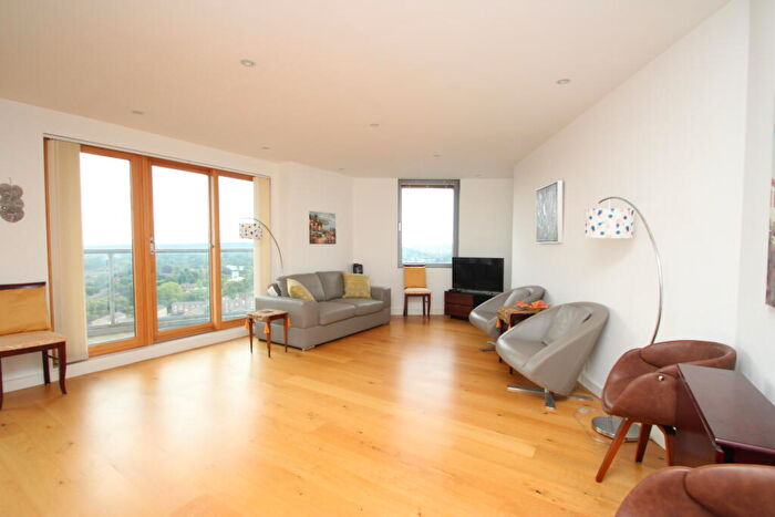2 Bedroom Flat To Rent In Altitude Apartments, Croydon, CR0