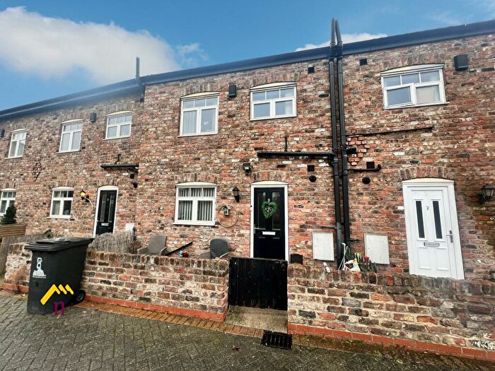 2 Bedroom Terraced House To Rent In Hennessey Court, Thorne, Doncaster, DN8