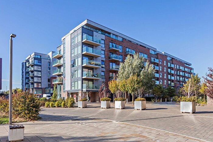 2 Bedroom Flat For Sale In East Station Road, Fletton Quays, Peterborough, PE2