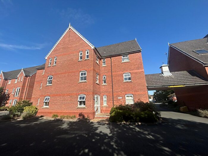 2 Bedroom Flat To Rent In Moss Hey, Wirral, CH63