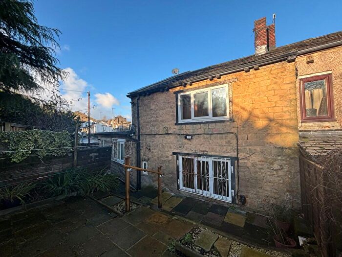 1 Bedroom Terraced House For Sale In Pickles Lane, Bradford, West Yorkshire, BD7