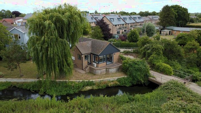 2 Bedroom Bungalow To Rent In Little Priory, Priory Road, St Ives, PE27