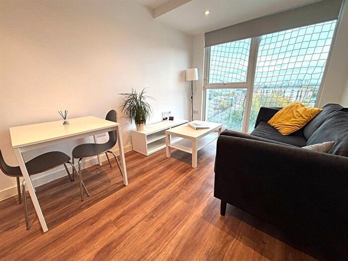 1 Bedroom Flat To Rent In Trafford Road, Salford, M5