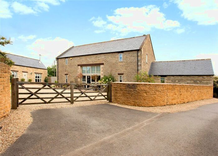 5 Bedroom Detached House For Sale In Totterdown, Fairford, GL7