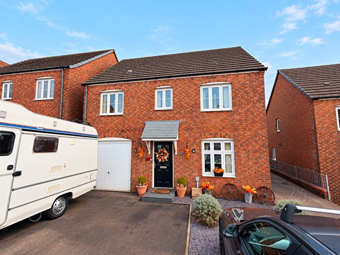 4 Bedroom Detached House For Sale In Llewellyns View, Gilfach Goch, CF39