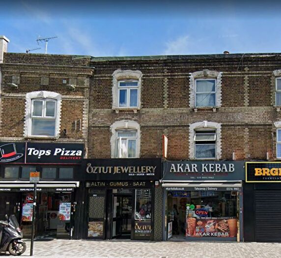 2 Bedroom Flat To Rent In Hertford Road, Enfield, EN3