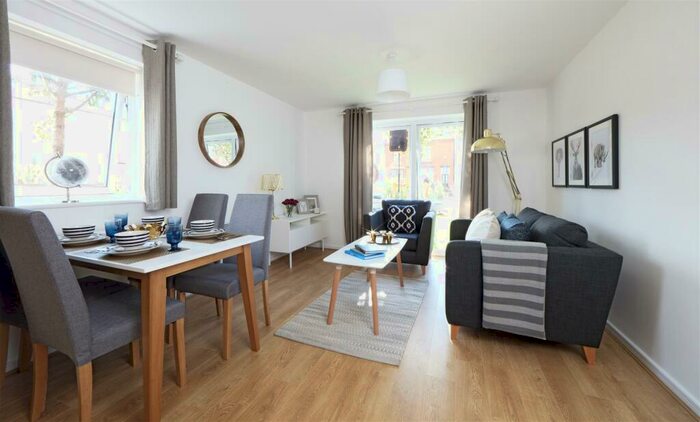 2 Bedroom Apartment To Rent In Heyfields, Worsley, M28