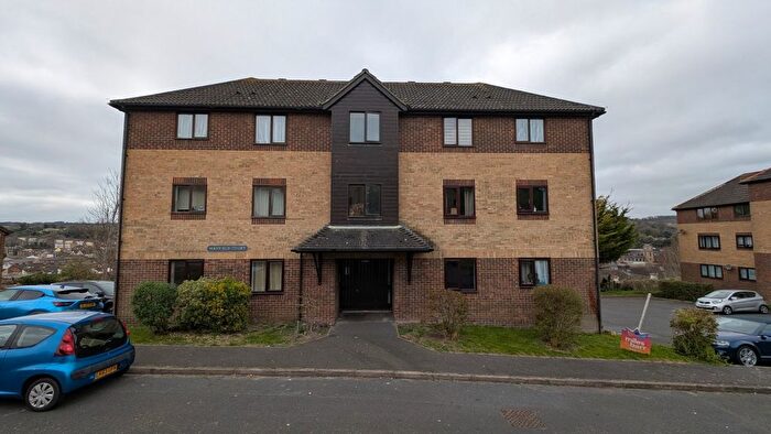 1 Bedroom Flat To Rent In Mayfield Avenue, Dover, Kent, CT16