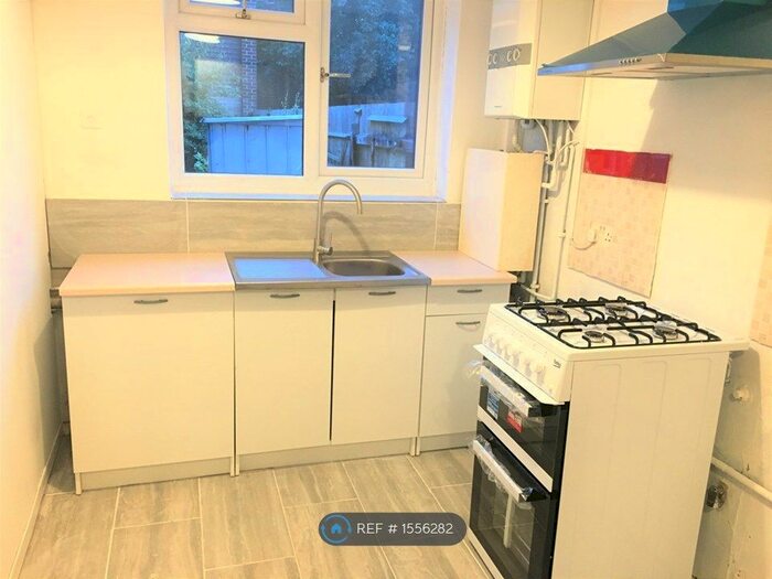 4 Bedroom Terraced House To Rent In Rowditch Lane, Battersea, SW11