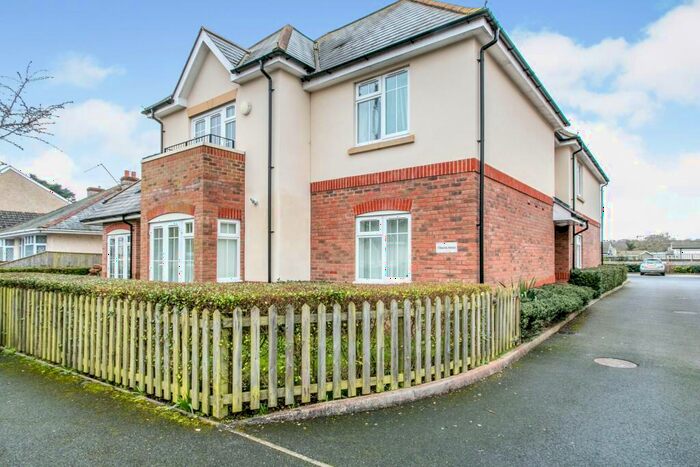 2 Bedroom Flat To Rent In Christchurch, BH23