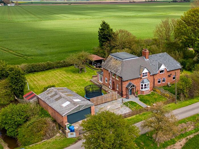 5 Bedroom Semi Detached House For Sale In Old Hall Road, Sunk Island, Hull, HU12