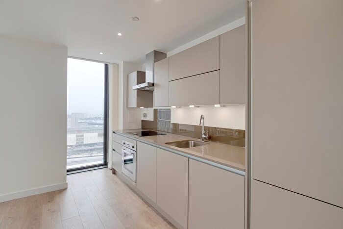 2 Bedroom Apartment To Rent In Great Eastern Road London, E15