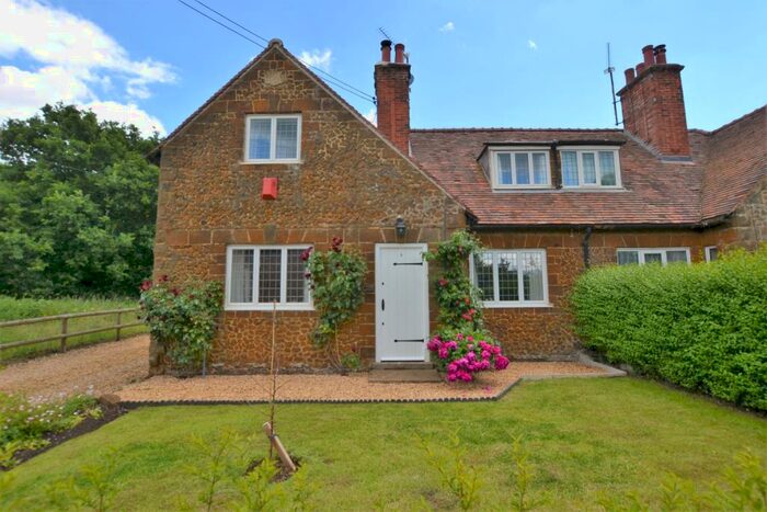 3 Bedroom Semi-Detached House For Sale In Station Road, Tower End, Middleton, PE32