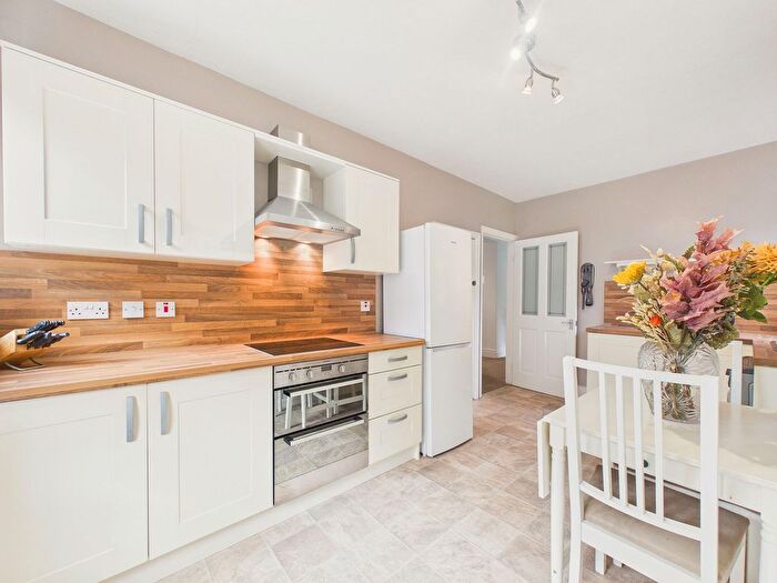 2 Bedroom Flat For Sale In Beverley Road, Low Fell, NE9