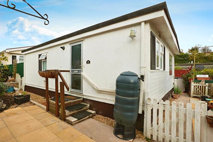 2 Bedroom Mobile/park Home For Sale In Quarr Lane Park, Quarr Lane, Sherborne, DT9