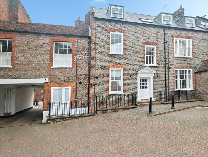 2 Bedroom Flat For Sale In London Street, Reading, Berkshire, RG1