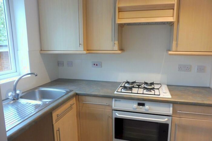 2 Bedroom Town House To Rent In Woodpecker Close, Bingham, NG13