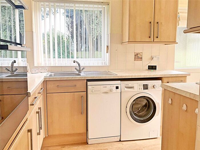 2 Bedroom Flat For Sale In Elm Place, Rustington, Littlehampton, West Sussex, BN16