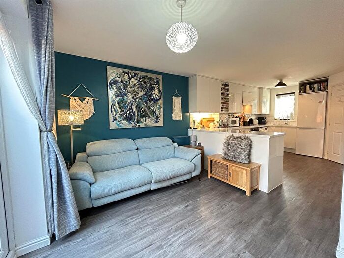 3 Bedroom Terraced House For Sale In Fir Tree Close, Selby, YO8