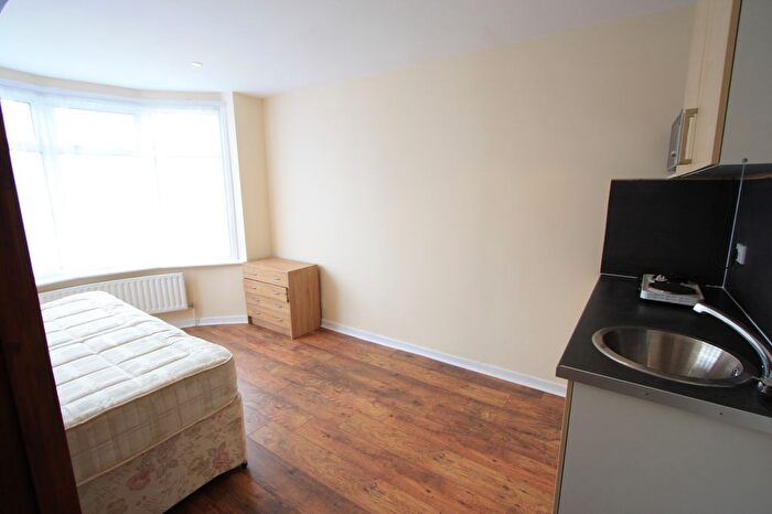 Studio To Rent In Beckford Road, Croydon, CR0