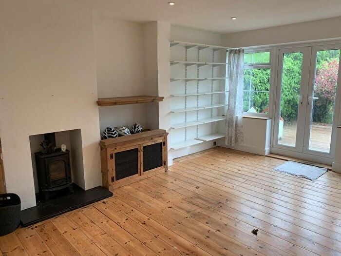 3 Bedroom Terraced House To Rent In Somers Road, Southsea, PO5