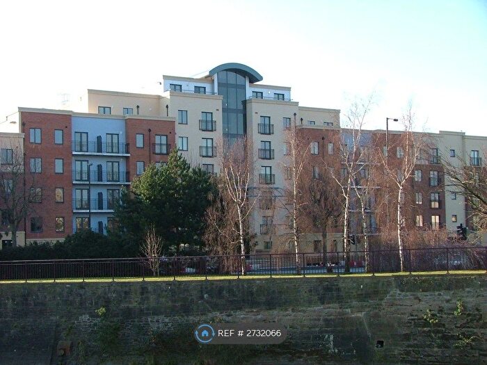 2 Bedroom Flat To Rent In Squires Court, Bristol, BS3