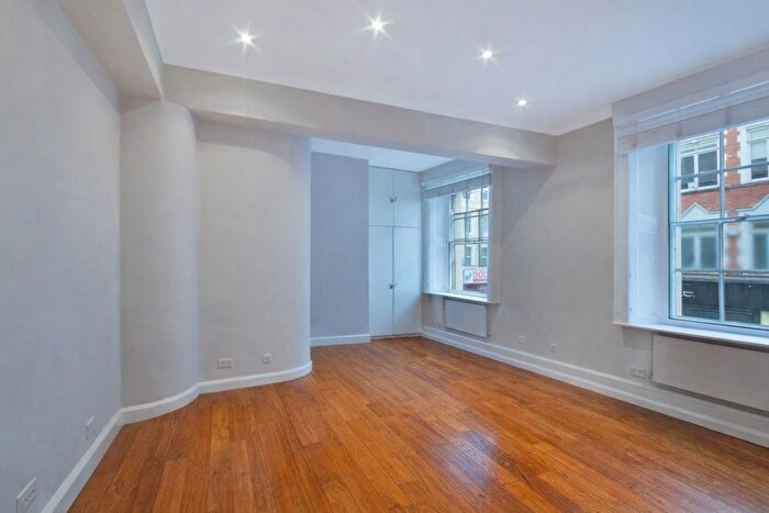2 Bedroom Flat To Rent In Old Compton Street, Soho, W1D