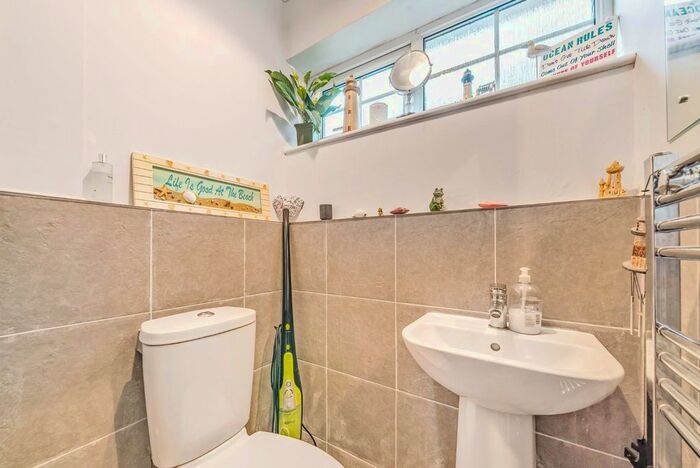 3 Bedroom Detached Bungalow For Sale In Mareham-On-The-Hill, Horncastle, Lincs, LN9