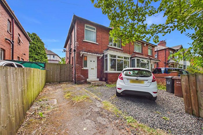 3 Bedroom Detached House For Sale In Foundry Lane, Leeds, West Yorkshire, LS14