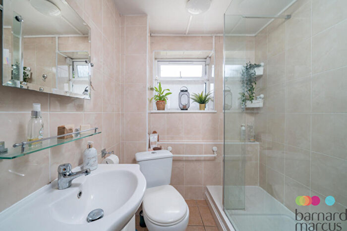 2 Bedroom Apartment To Rent In Sydney Road, Muswell Hill, N10